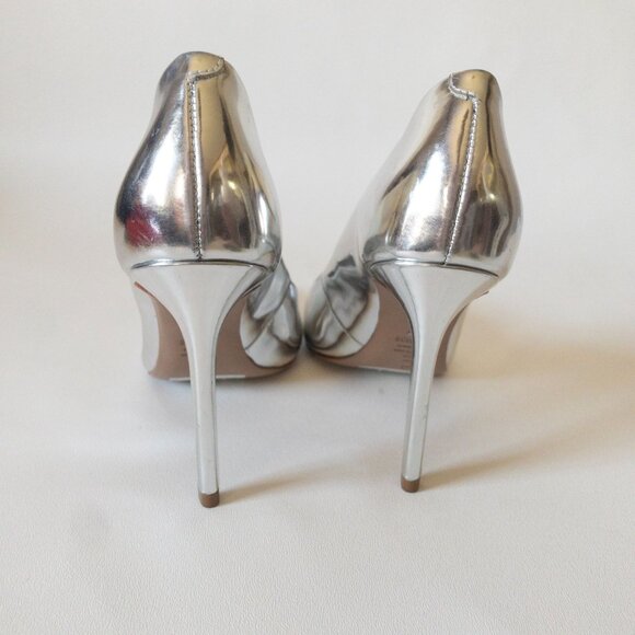 Schutz Lou Metallic Silver High Heel Pumps SZ 9  Pointed-Toe - Picture 2 of 10
